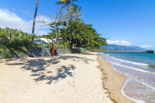  Ilhabela Beach House