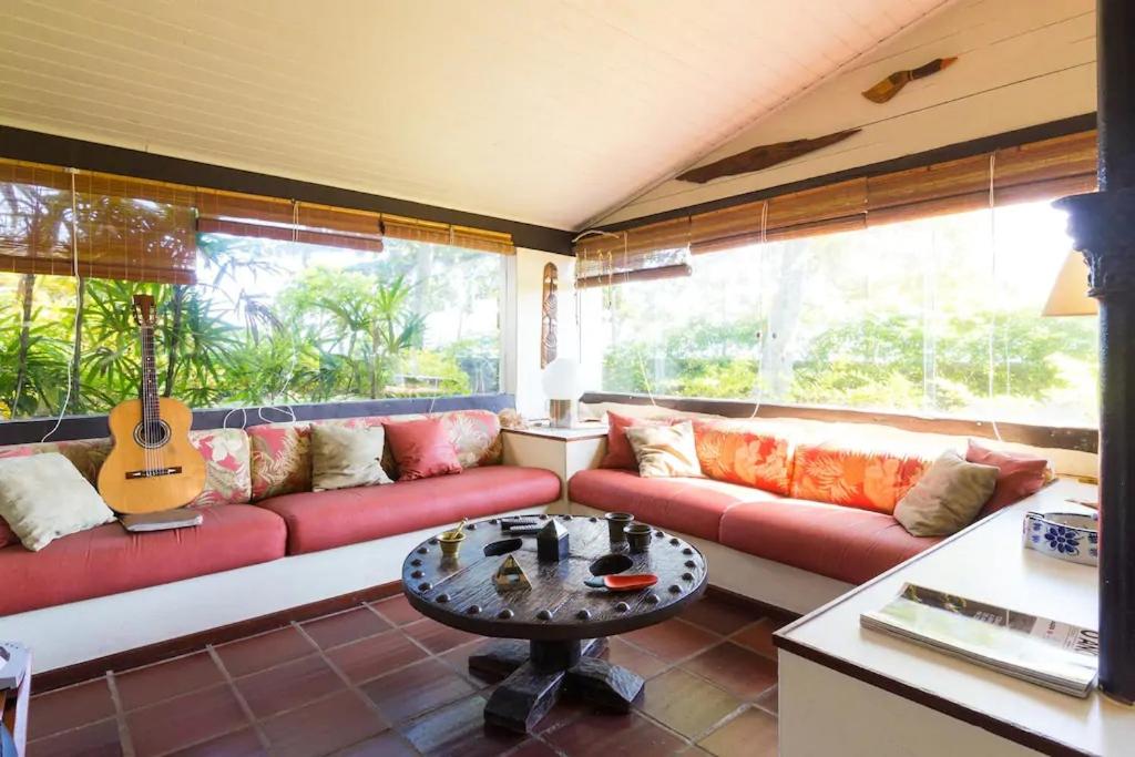  Ilhabela Beach House