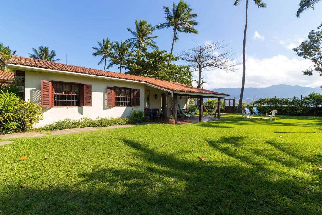  Ilhabela Beach House