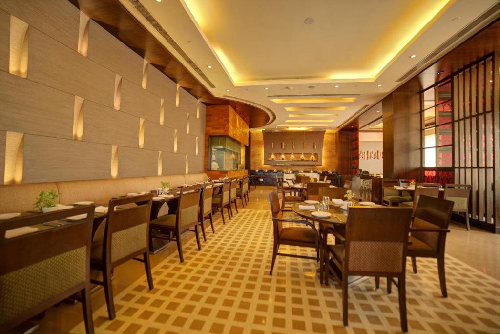 Posezení v ubytování Goldfinch Hotel Delhi NCR
