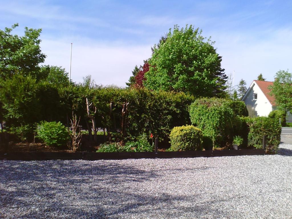 Jardín al aire libre en Svalegaarden Guesthouse