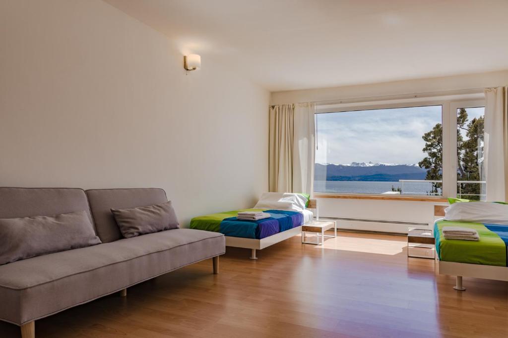 Lago apARTments - Apartment With Balcony