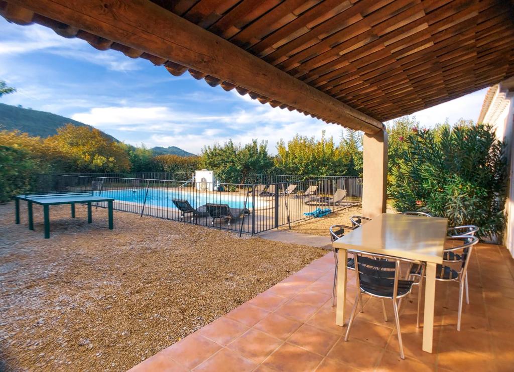 Villas de La Ferme Du Gros Noyer - Three-Bedroom House Cerise