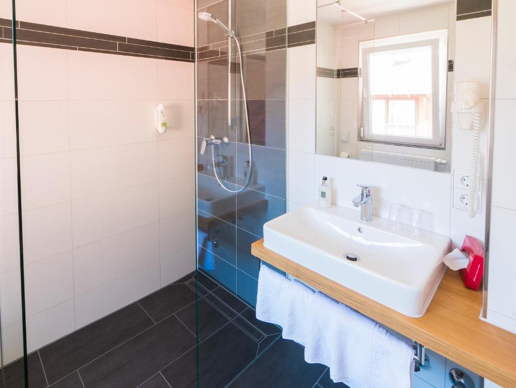 Hotel Löwen Garni - B&B - 5