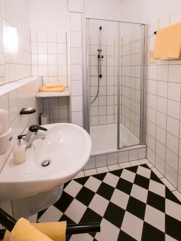 Hotel Löwen Garni - B&B - 6