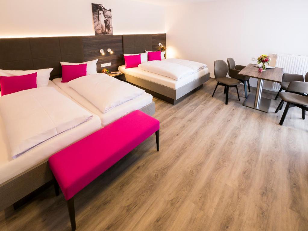 Hotel Löwen Garni - B&B - 12