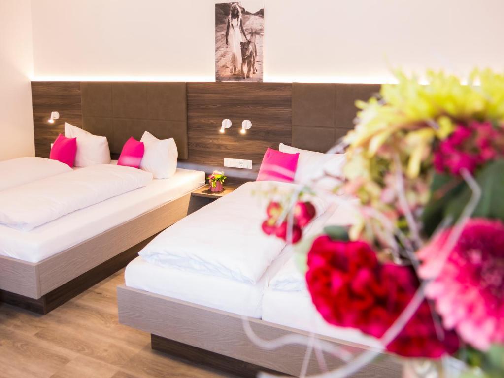 Hotel Löwen Garni - B&B - 11