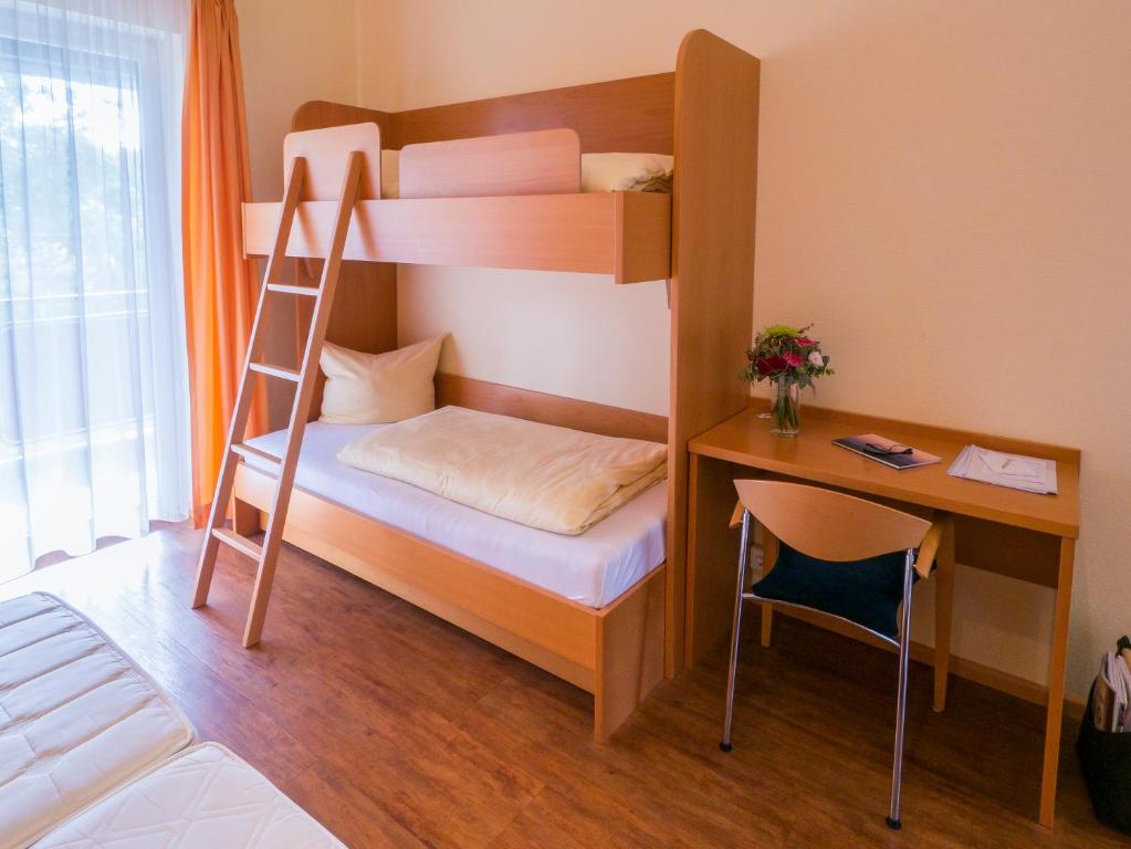 Hotel Löwen Garni - B&B - 16