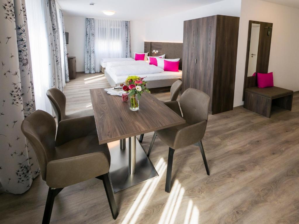 Hotel Löwen Garni - B&B - 19