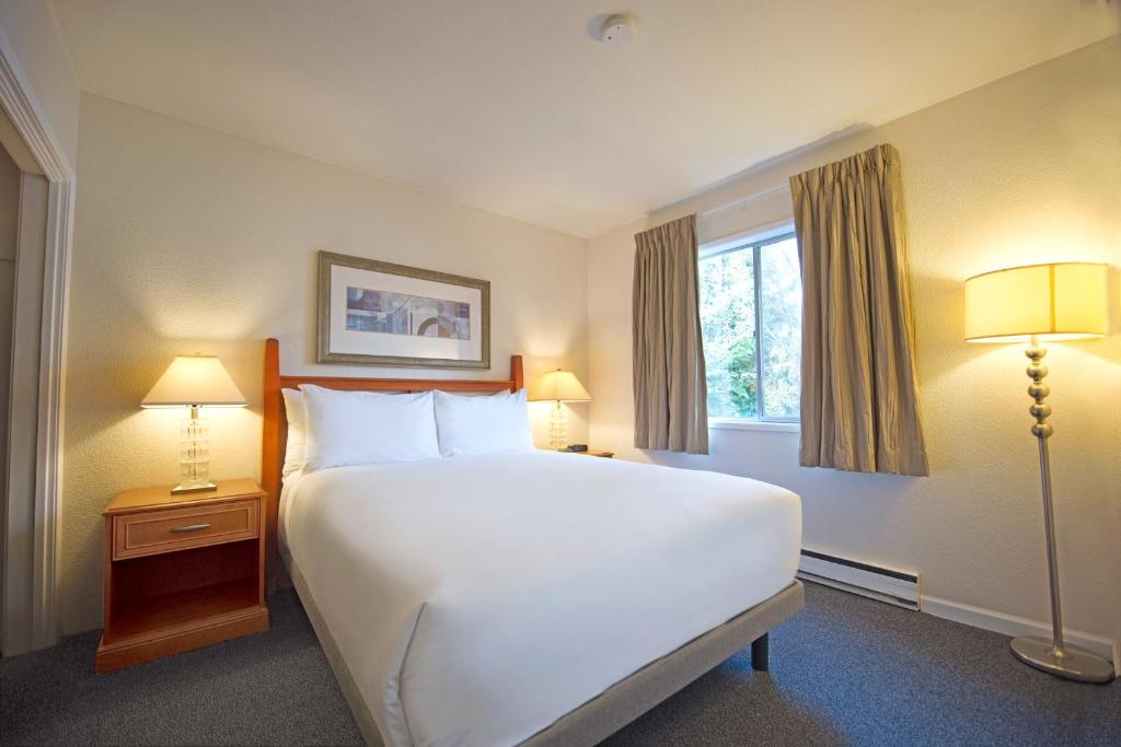 Robin Hood Inn and Suites