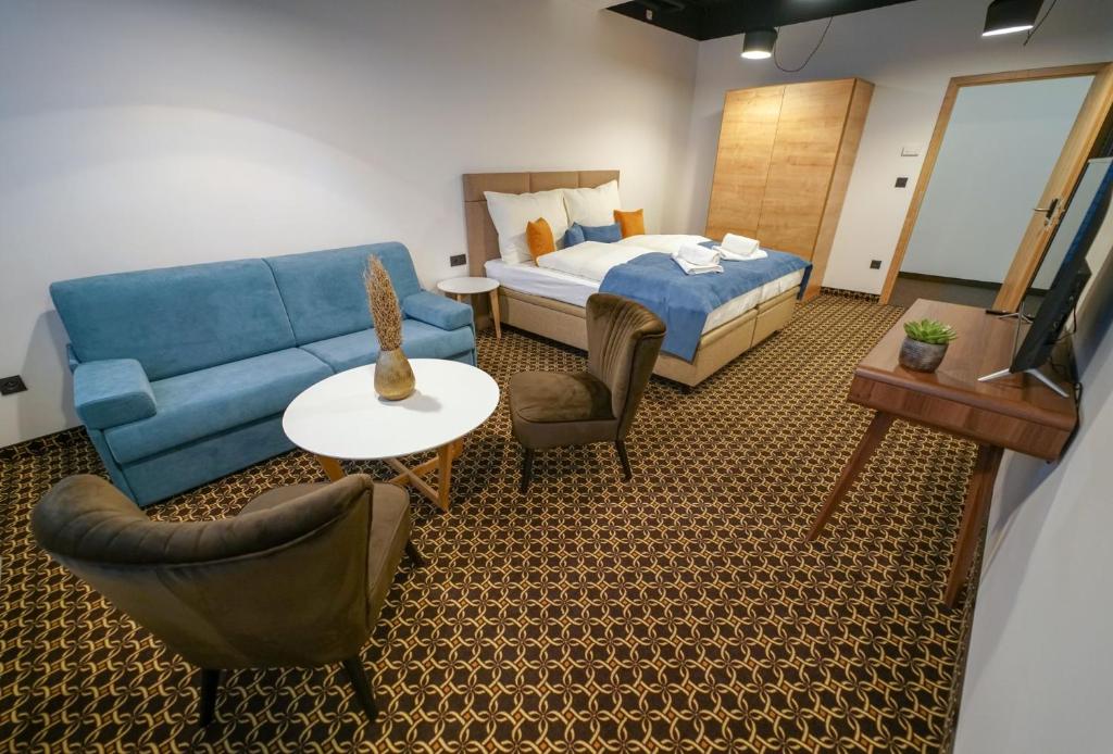 Postel nebo postele na pokoji v ubytování CHORS like a hotel - Capsule & NFT Boutique Hostel Bratislava - City Center