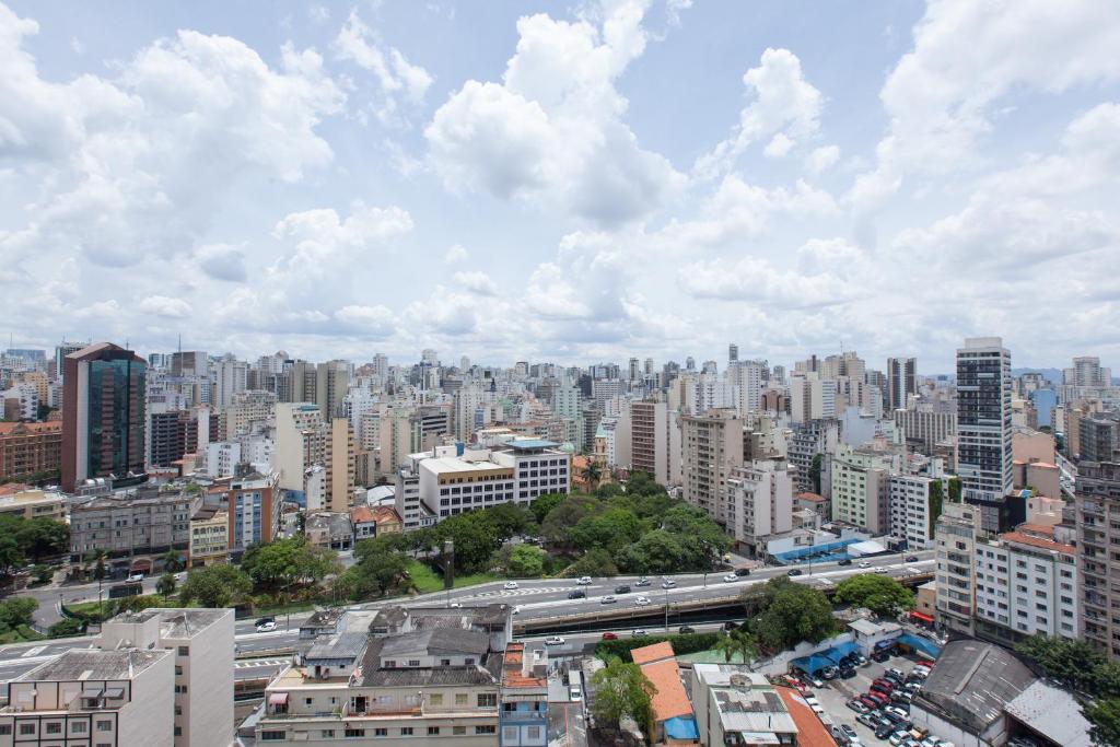  Espaço e Conforto no Centro com garagem e Internet 50MB