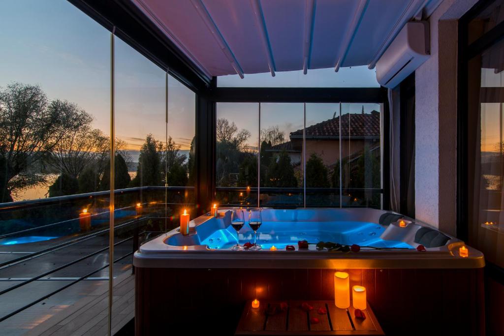 Guest House Panorama Aqualux with Free Parking - Resim 35