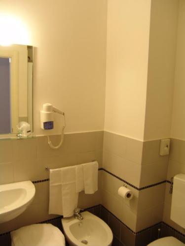 Koupelna v ubytování Hotel Milano