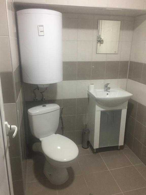 A bathroom at Dunav Apart