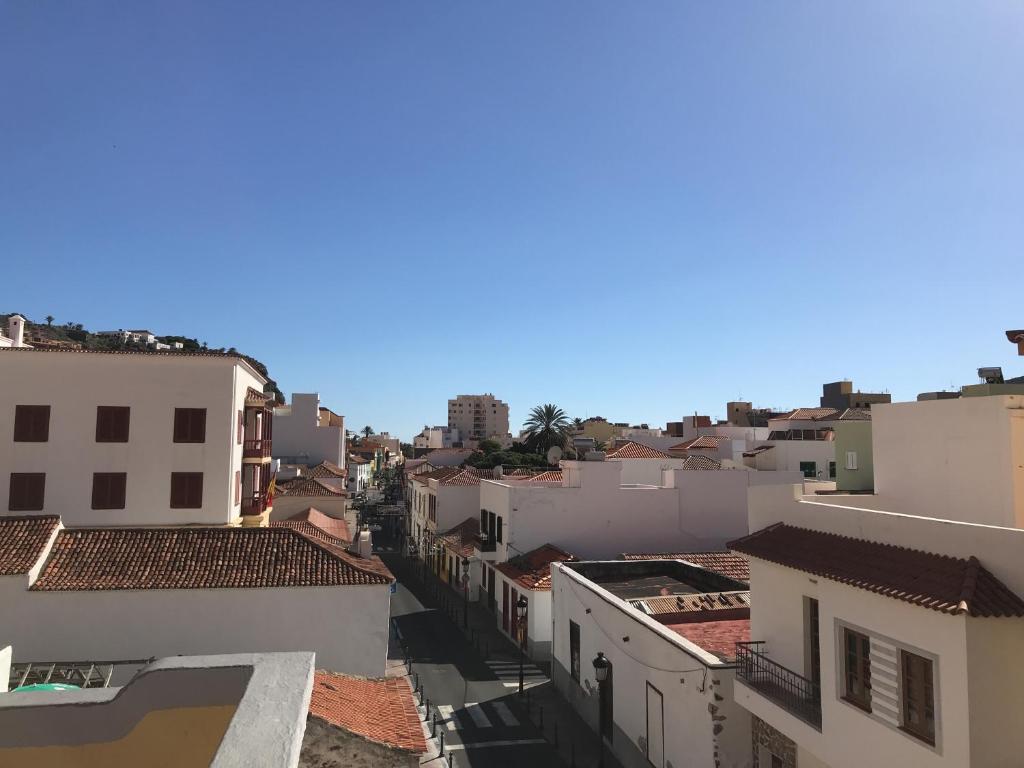 Nespecifikovaný výhled na destinaci San Sebastián de la Gomera nebo výhled na město při pohledu z apartmánu
