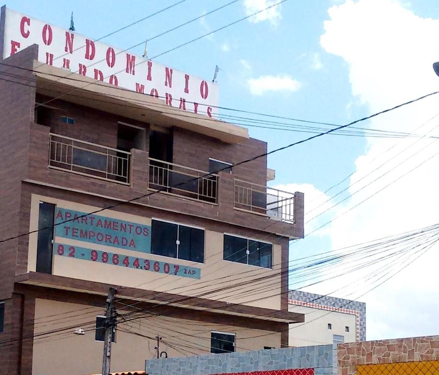 Condomínio Eduardo Morais - Housity