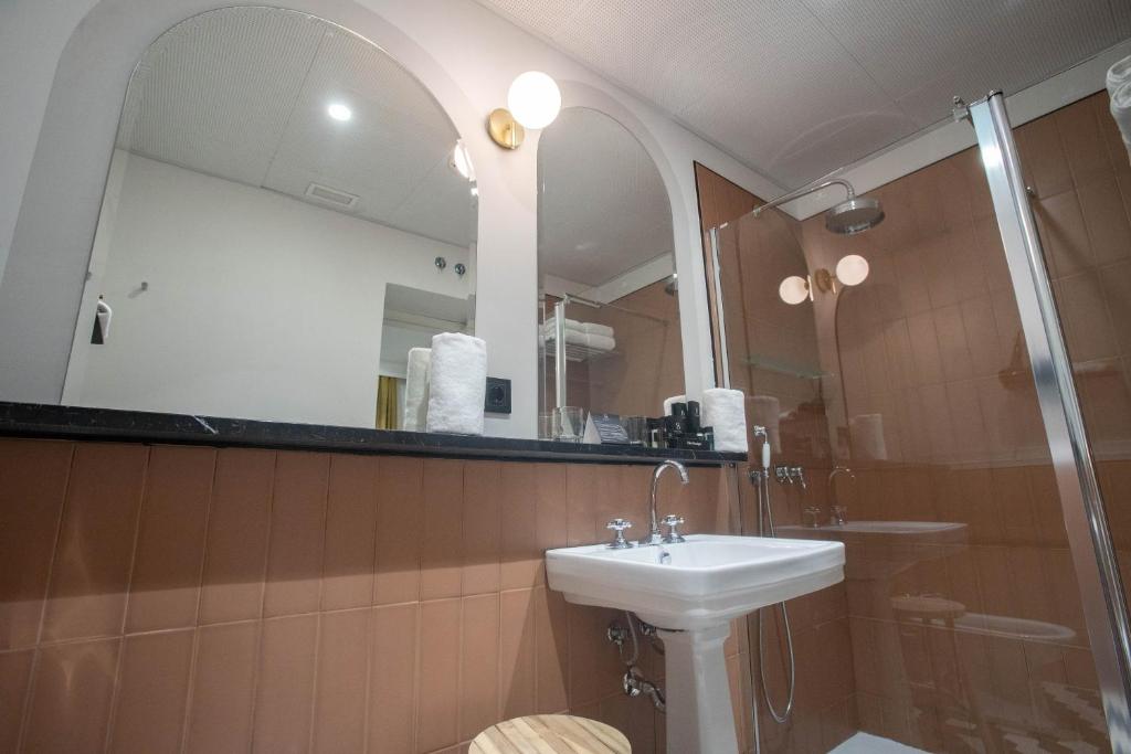 A bathroom at Soho Boutique Congreso