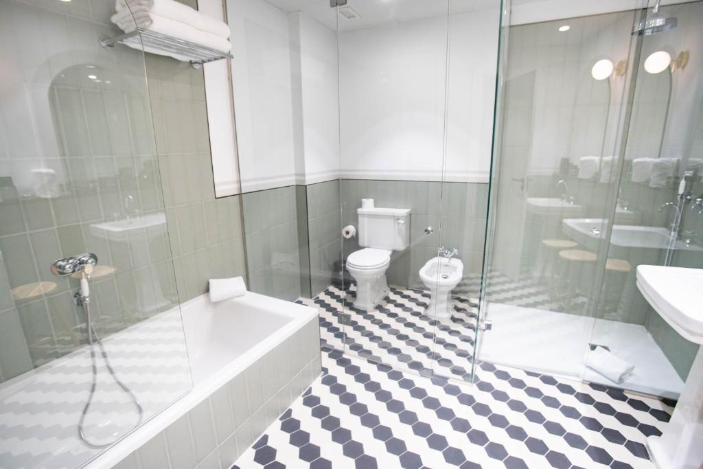 A bathroom at Soho Boutique Congreso