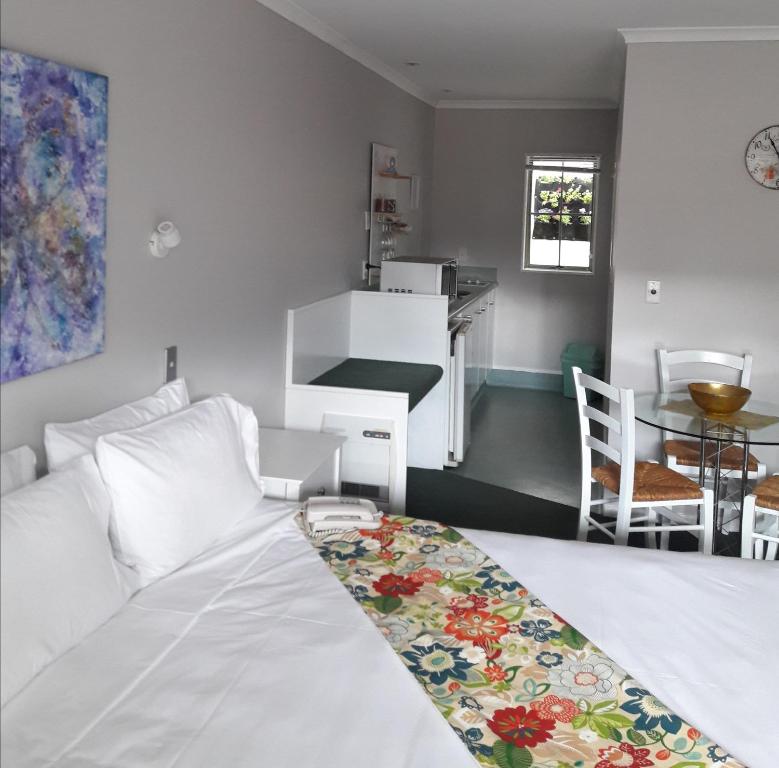 Colonial Lodge Motel - Resim 13