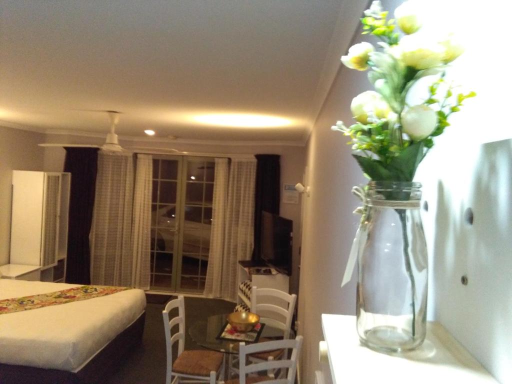 Colonial Lodge Motel - Resim 35