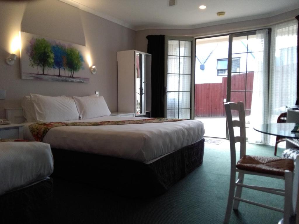 Colonial Lodge Motel - Resim 38