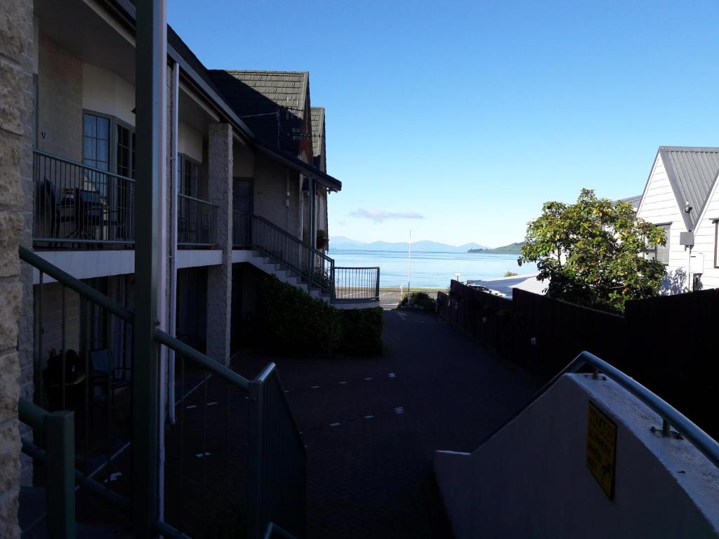 Colonial Lodge Motel - Resim 34