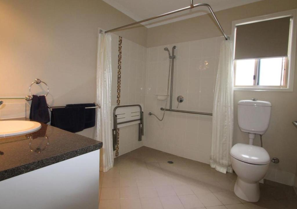 NRMA Atherton Tablelands Holiday Park - Cabina De Tres Habitaciones: El Albergue