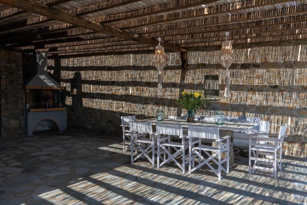 Zdjęcie z galerii obiektu Summer Mood Villas "Plus" - 6 bedroom villa w mieście Agios Sostis Mykonos