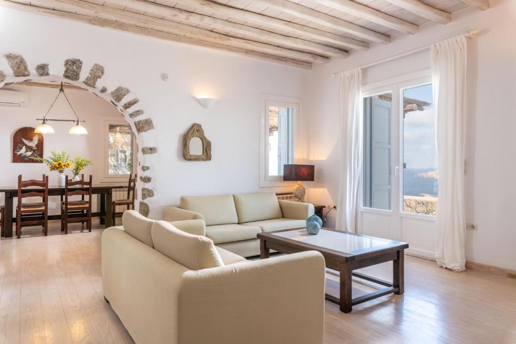 Część wypoczynkowa w obiekcie Summer Mood Villas "Plus" - 6 bedroom villa