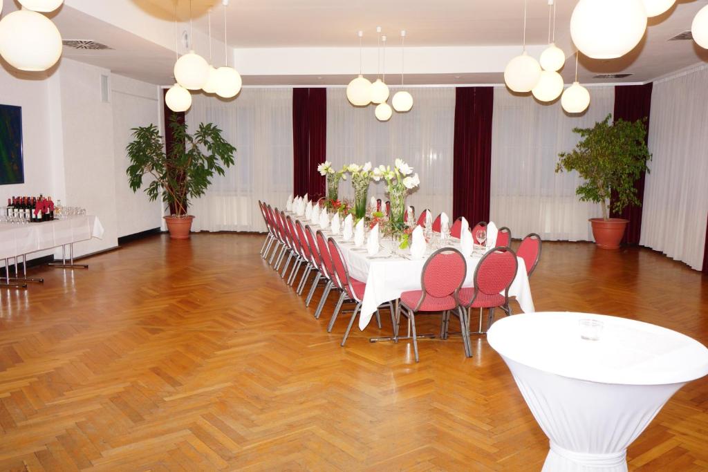 Posezení v ubytování Airport Hotel Filder Post