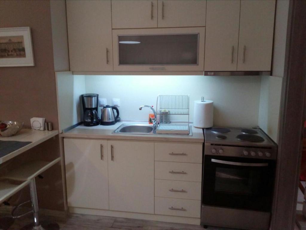 Waterfront Luxury Sea View Apartment - 9