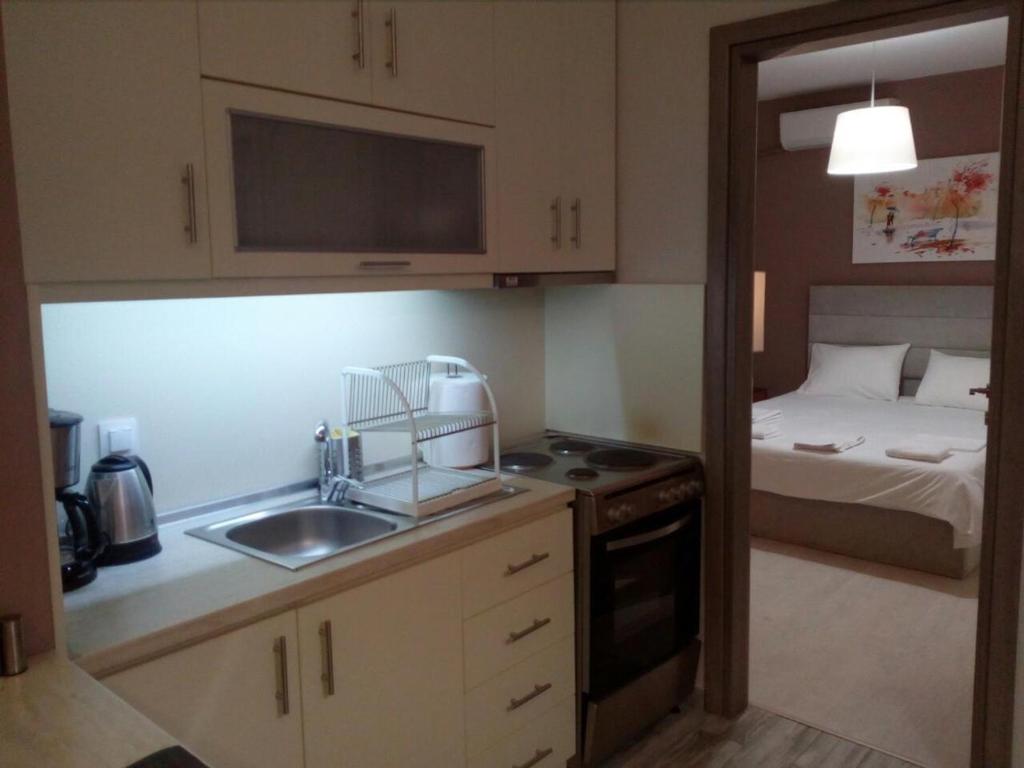 Waterfront Luxury Sea View Apartment - 11