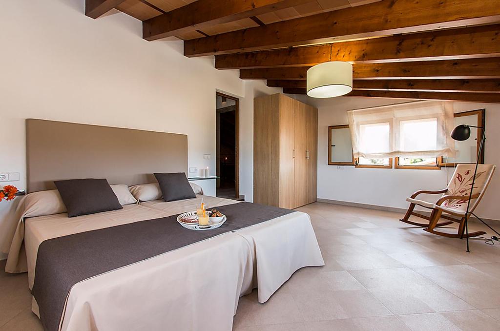 Posezení v ubytování Country House Sa Serra
