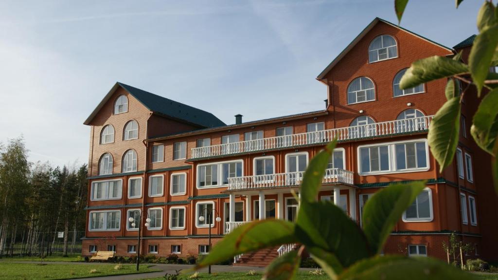 Alexandrovskaya Sloboda Hotel