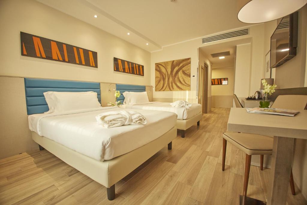 
Family Room (4 Adults)
