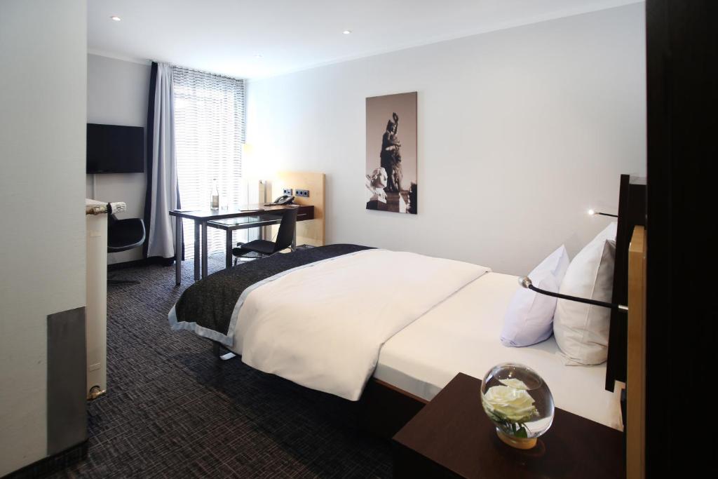 Schiller 5 Hotel - Resim 7