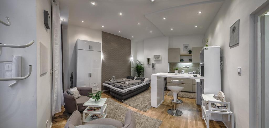 Kuchyňa alebo kuchynka v ubytovaní Diamond Apartman