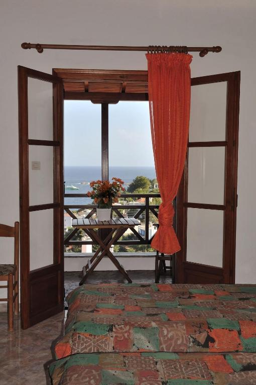 Nespecifikovaný výhled na hory nebo výhled na hory při pohledu z aparthotelu