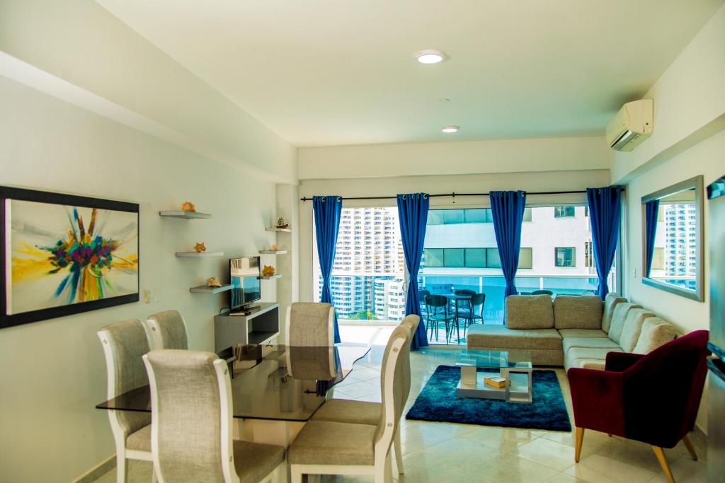 Poseidon Lake Apartments - 海の景色を望むアパート