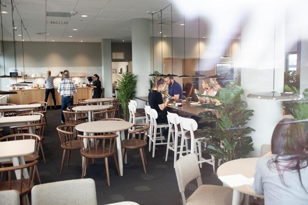 First Hotel The Studio - Resim 35