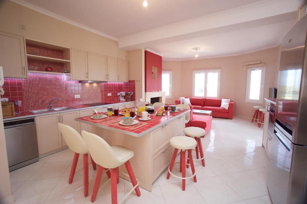 Kazarma Luxury Apartment at Klismata village 8 guests, Sparta