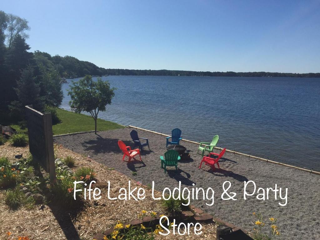 Fife Lake Lodging