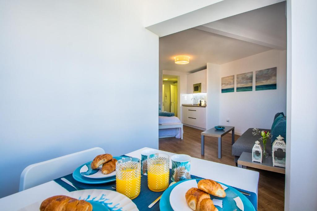 Fotografie z fotogalerie ubytování Esmeralda, Pet Friendly, Sea View, Wifi, Near the Beach v destinaci La Cala de Mijas