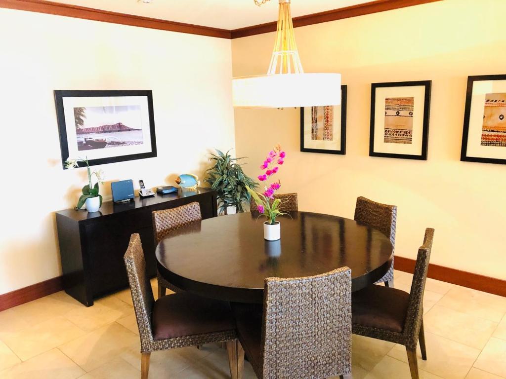 Posezení v ubytování Beach Villas at Ko Olina 5th floor Ocean View