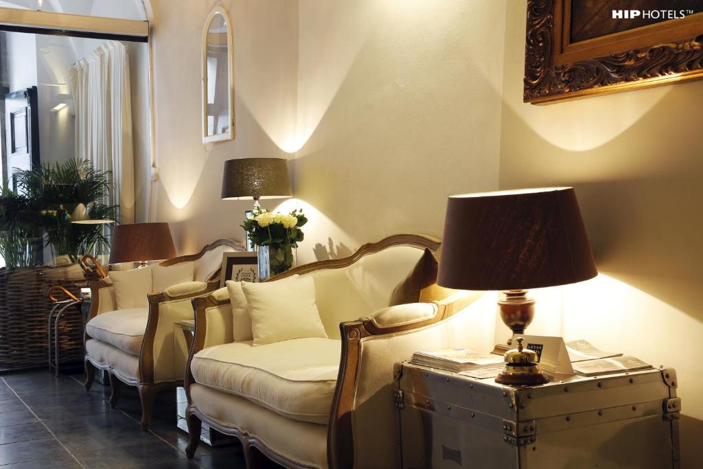 Posezení v ubytování Lesar Hotel Angel - Member of Hip Hotels
