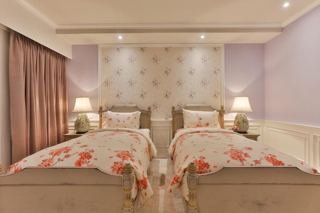 At Pingnakorn Riverside - Resim 43