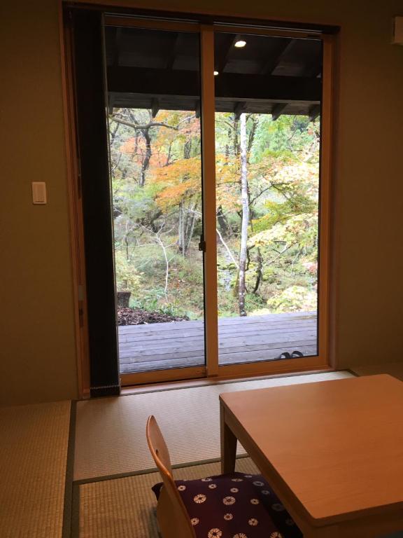 B&B Izumi Nikko - Salle Jumelle Avec Balcon