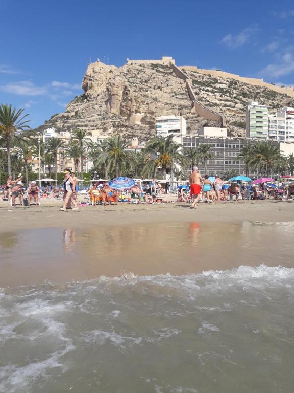 Booking.com: Casa Tranquila 3 Bedroom Apartment AC WiFi ...