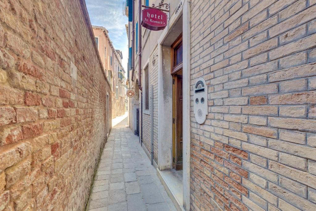 Hotel At Leonard - Resim 19